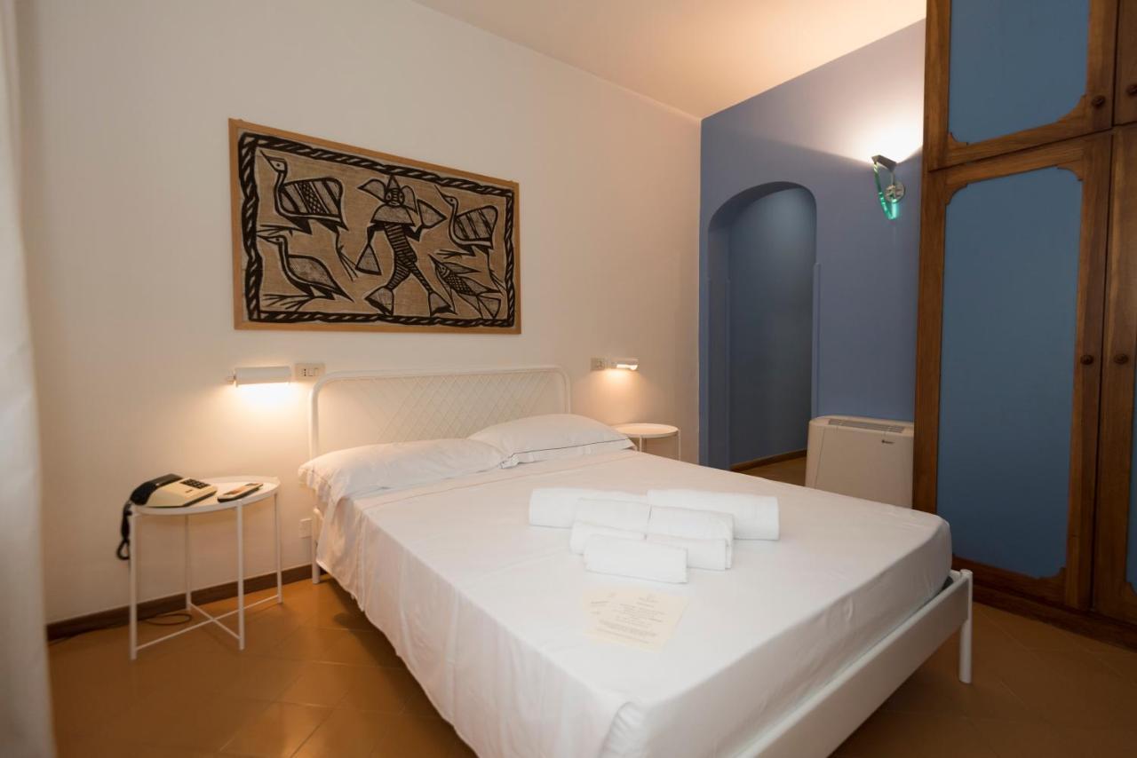 Mami Sabaudia Hotel Екстер'єр фото